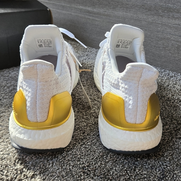 Adidas ULTRABOOST 4.0 DNA SHOES NEW size 9 - Picture 5 of 13